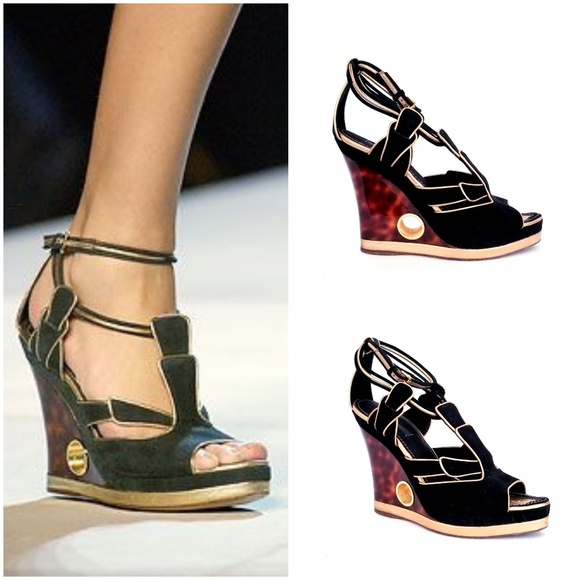 Louis Vuitton Runway Limited Edition Black Wedge - Picture 1 of 5